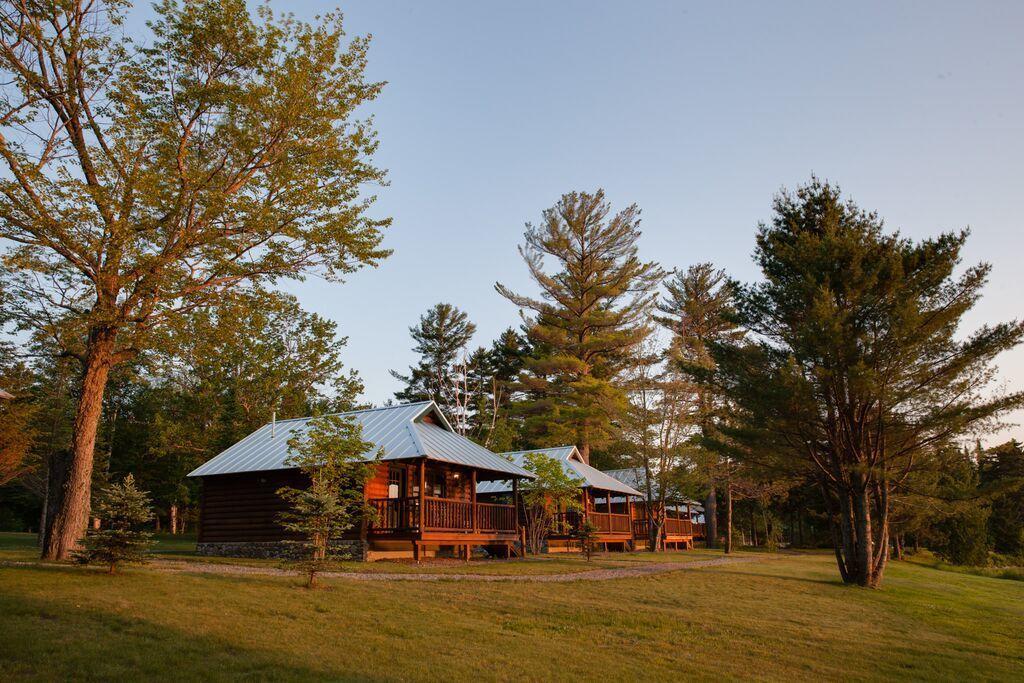 Lake Parlin Lodge & Cabins West Forks Eksteriør billede