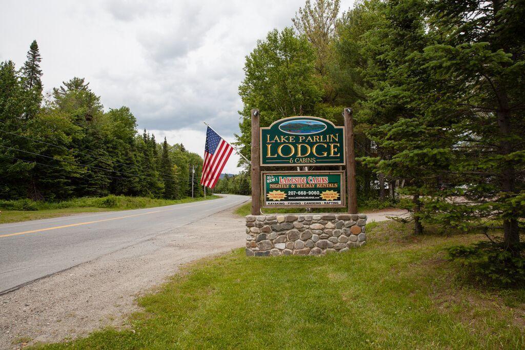 Lake Parlin Lodge & Cabins West Forks Eksteriør billede