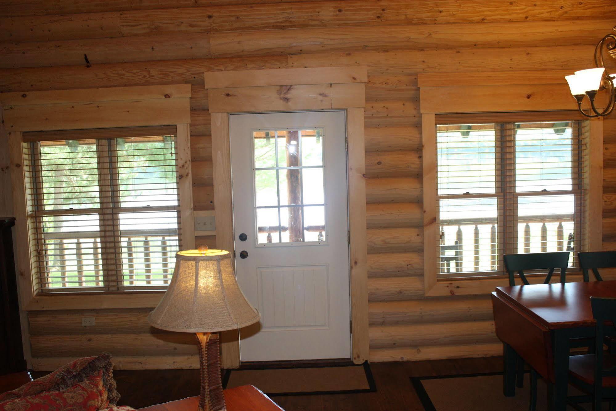 Lake Parlin Lodge & Cabins West Forks Eksteriør billede