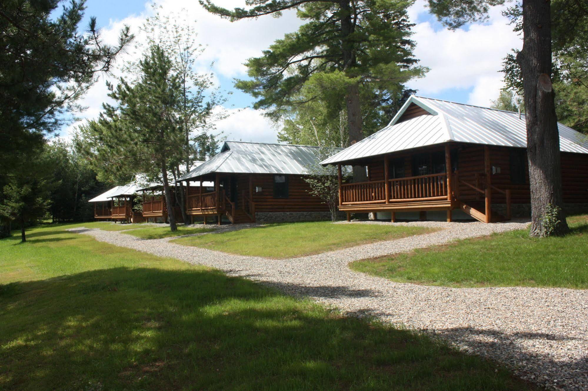 Lake Parlin Lodge & Cabins West Forks Eksteriør billede